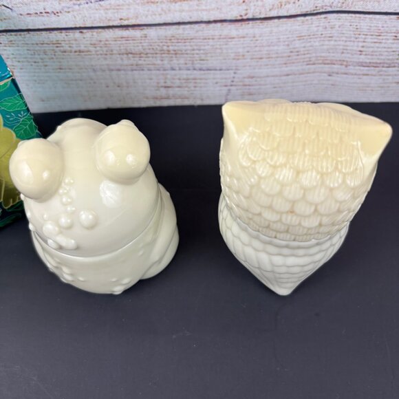 VTG Avon Owl and Frog Empty Powder Bottles Ivory Milk Glass 70's - Picture 5 of 8